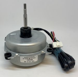 Moteur de ventilateur à lextérieur