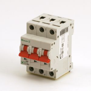 011B. Disjoncteur PLS6-C10/3