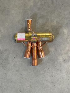 002C. Vanne à quatre voies STF-0316G3